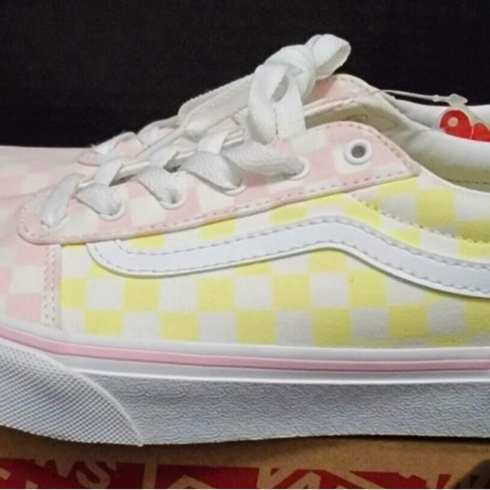 Vans Off The Wall Ward Multi/white Ckrbrd Missy`s Skate Sneakers Sz 4 Pastel - Picture 3 of 8